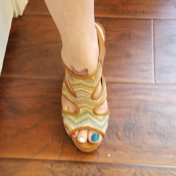 GIFTED - Picture 3 of 8